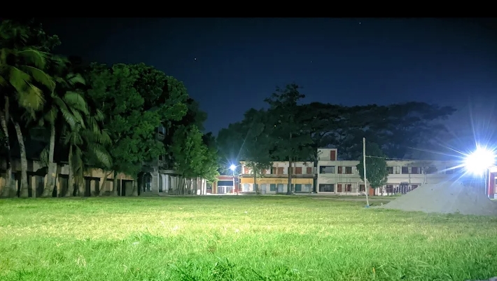 রাত্রে কলেজ